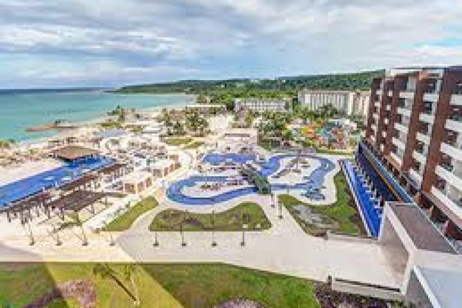 Royalton Whitesands
