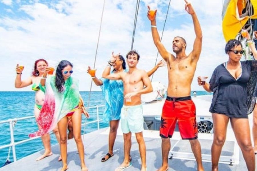 catamaran cruise and snorkel